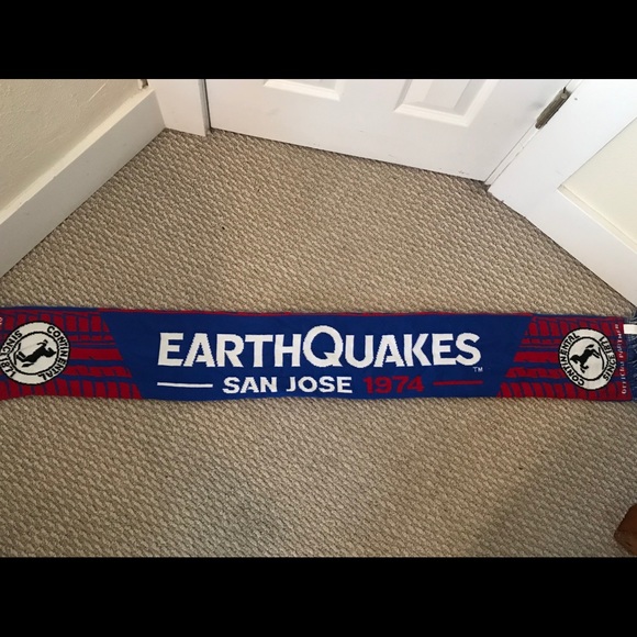 San Jose Earthquakes Soccer Scarf - Picture 1 of 2